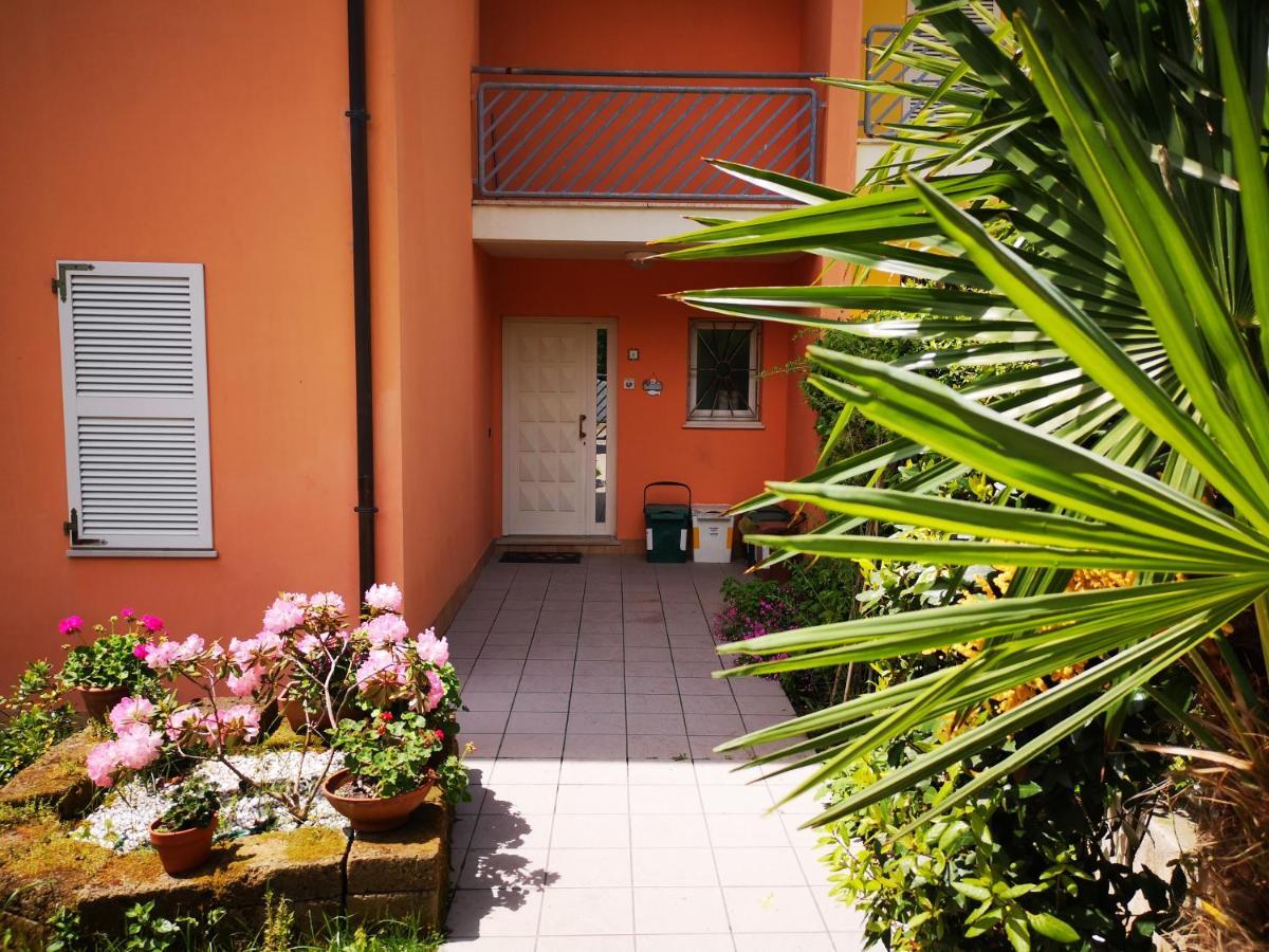A Due Passi Dal Mare B&B Numana Exterior foto